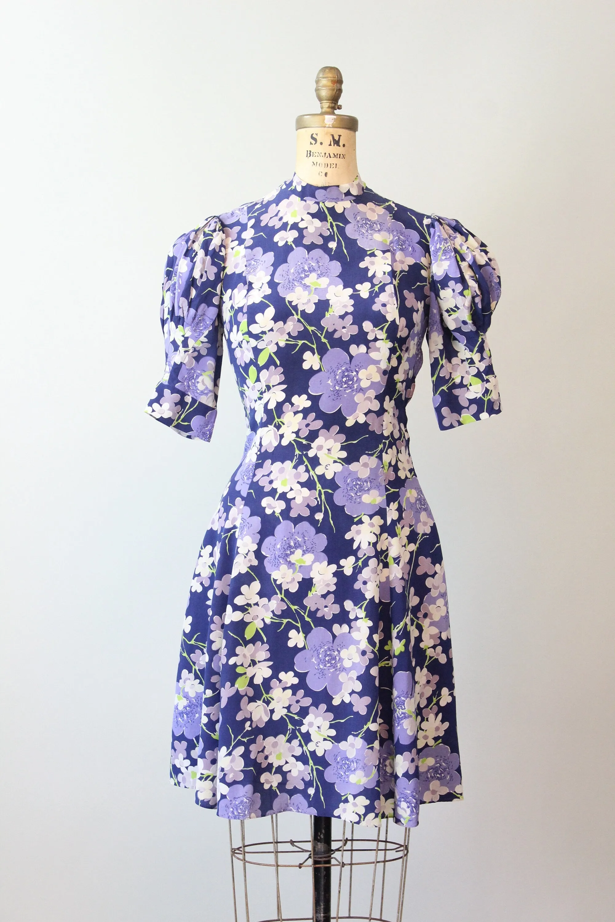1930s DOGWOOD floral lantern SLEEVES dress xs | new spring