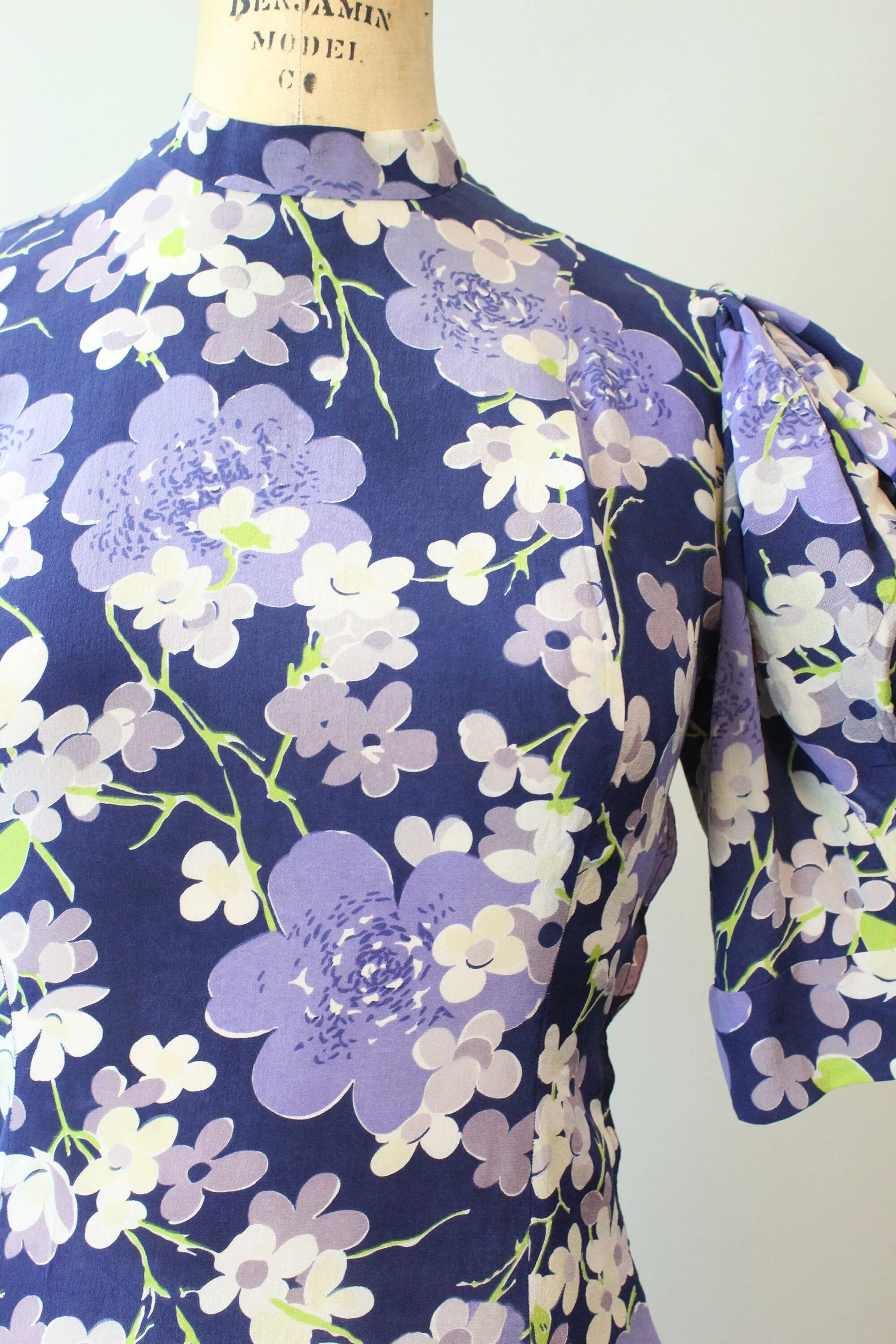 1930s DOGWOOD floral lantern SLEEVES dress xs | new spring